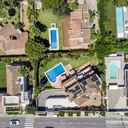 El Paraiso Vila *